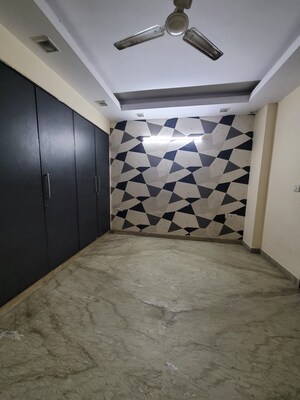 Bedroom in 3 BHK Builder Floor at Dilshad Colony – for Sale