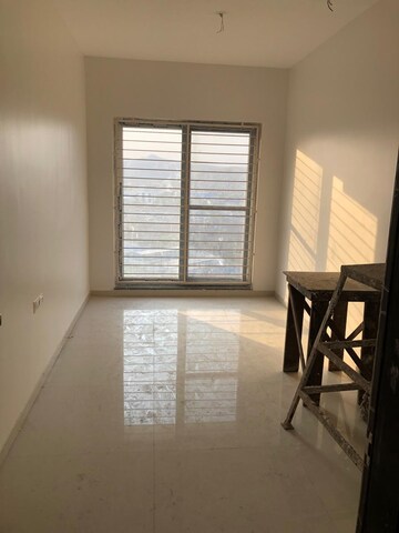 Room in 2 BHK Apartment at Ganga Legend, Bavdhan – for Rent
