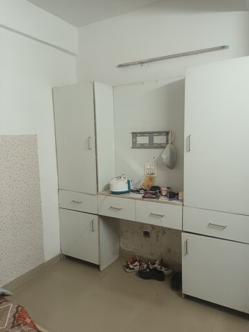 Room in 1 BHK Apartment at Pir Machalla – for Sale