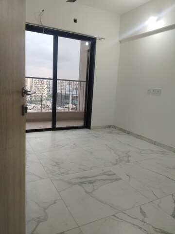 3 BHK Apartment For Rent in Naren Bliss Phase II, Hadapsar