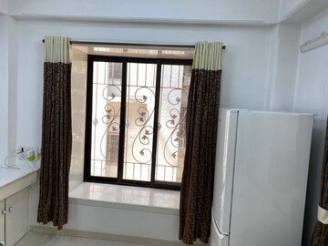 Room in 1 BHK Apartment at Bandra West – for Rent