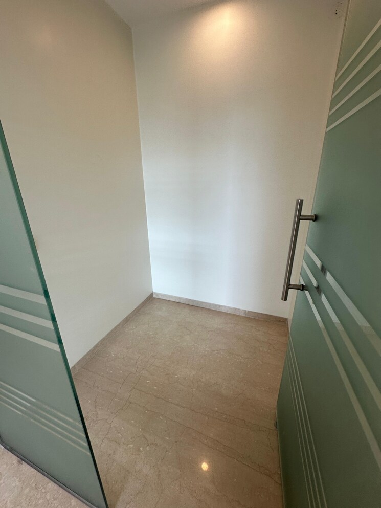 Room, oberoi-maxima 3 Bedroom 1900 Sq.Ft. Apartment In Andheri East Mumbai 8684812