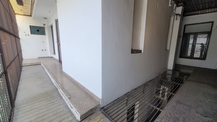Balcony, vivek vihar 4 Bedroom 2700 Sq.Ft. Builder Floor In Vivek Vihar Delhi 8684860