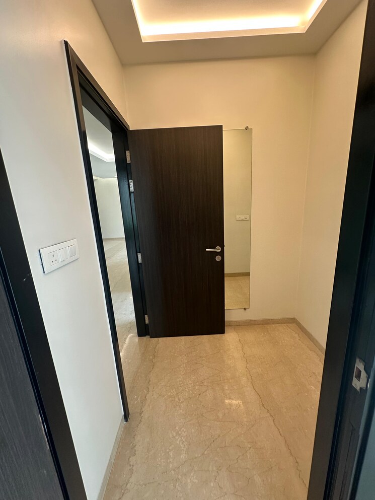 Room, oberoi-maxima 3 Bedroom 1900 Sq.Ft. Apartment In Andheri East Mumbai 8684870