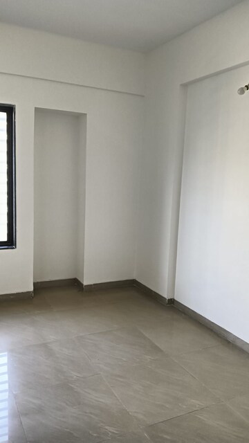 Room in 3.5 BHK Apartment at Pebbles I, Bavdhan – for Rent
