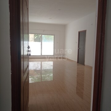 Room in 3 BHK Apartment at Dhakoli – for Rent
