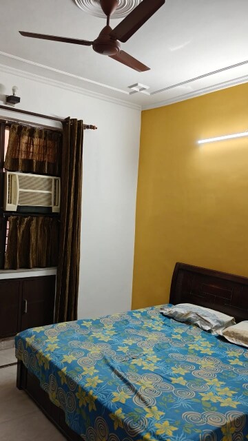 Bedroom in 2 BHK Builder Floor at Sector 31 – for Rent