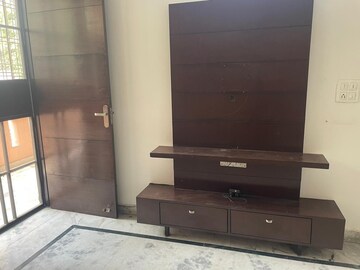 Furnished Amenities in 3 BHK Builder Floor at Green Fields Colony – for Sale