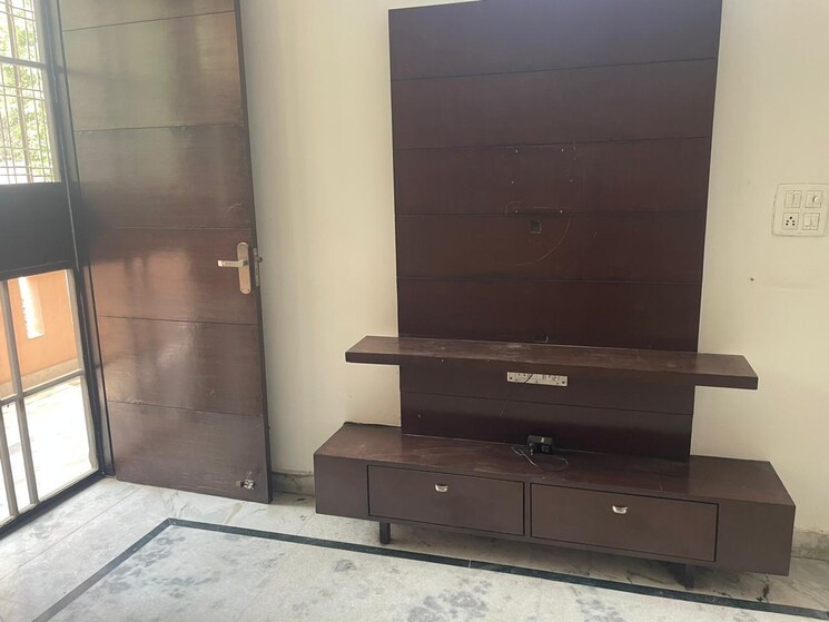 undefined, green fields colony 3 Bedroom 225 Sq.Ft. Builder Floor In Green Fields Colony Faridabad 8684884