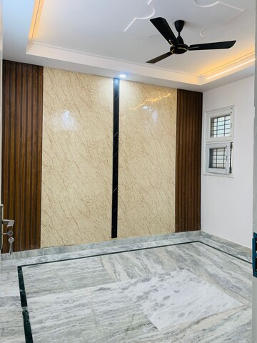Bedroom in 3 BHK Builder Floor at Green Fields Colony – for Sale