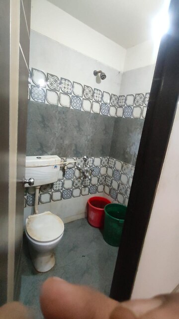 Furnished Amenities in 2 BHK Apartment at Sector 37 – for Rent