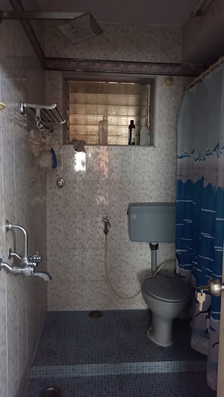 Attached Bathroom, bandra west 2 Bedroom 750 Sq.Ft. Apartment In Bandra West Mumbai 8684937