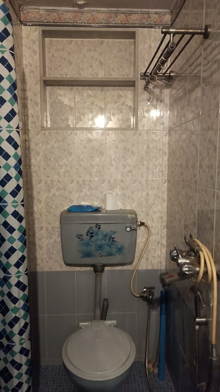 Bathroom, bandra west 2 Bedroom 750 Sq.Ft. Apartment In Bandra West Mumbai 8684937