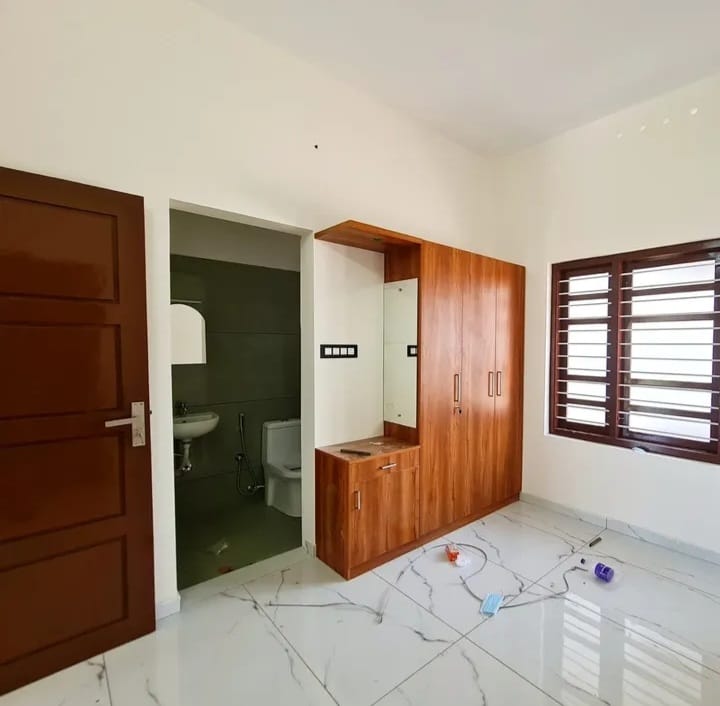 3 BHK + Pooja Room,Extra Room Builder Floor For Sale in Building Floor 