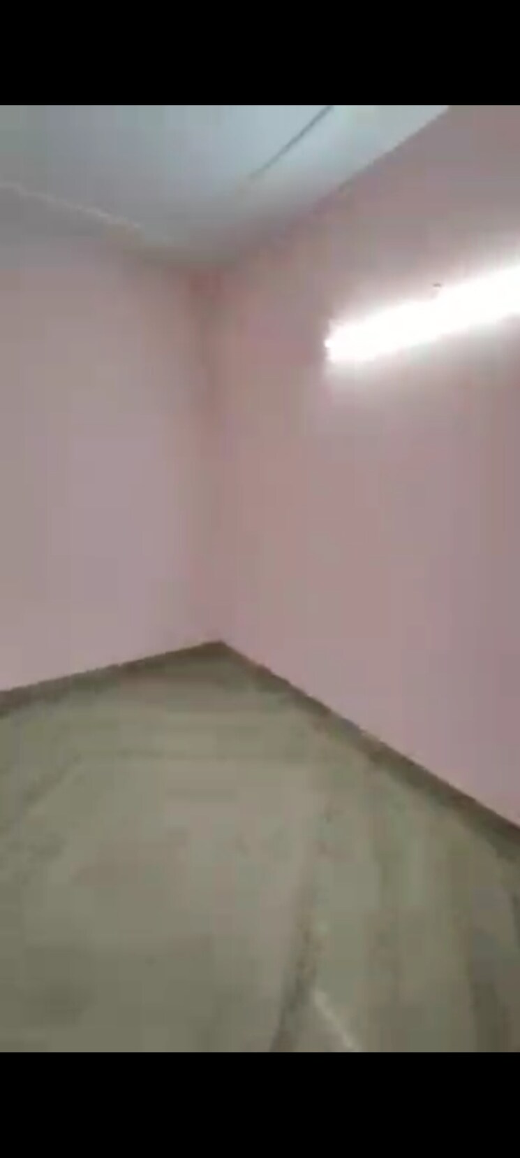 Room, green fields colony 4 Bedroom 240 Sq.Yd. Builder Floor In Green Fields Colony Faridabad 8684986