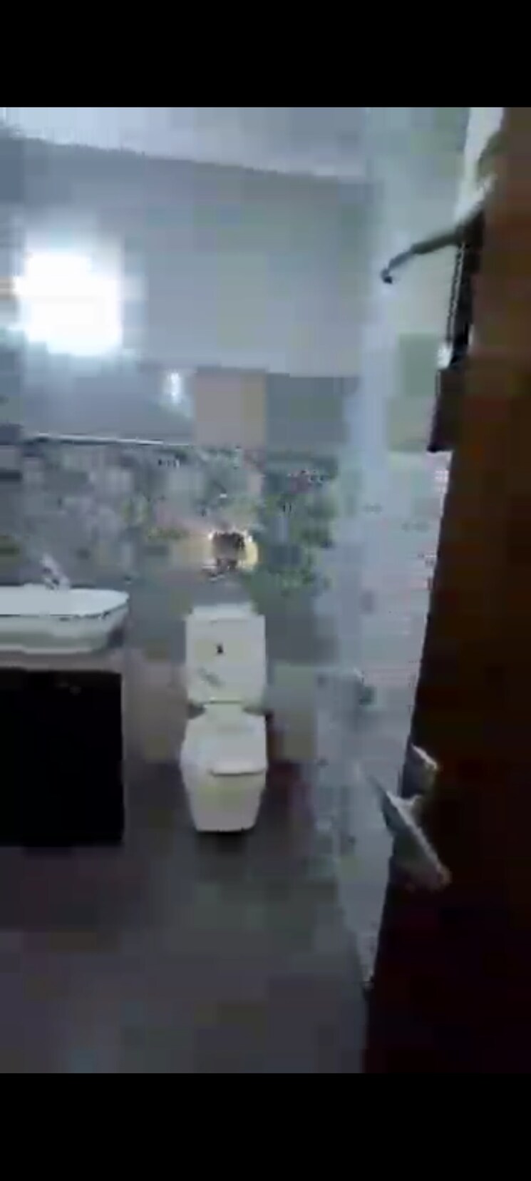 Bathroom, green fields colony 4 Bedroom 240 Sq.Yd. Builder Floor In Green Fields Colony Faridabad 8684986