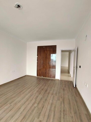 2 BHK Apartment For Rent in Godrej 101, Sector 79
