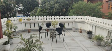 Room in  Pg at Defence Colony – for Rent