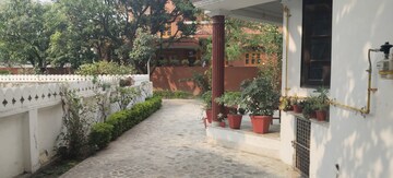 Room in  Pg at Defence Colony – for Rent