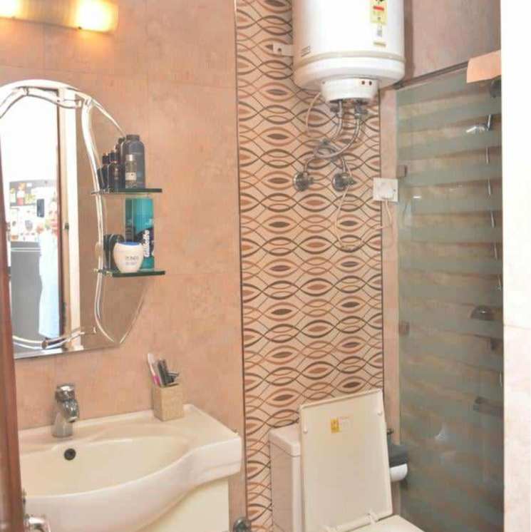Bathroom, south extension i 2 Bedroom 1800 Sq.Ft. Builder Floor In South Extension I Delhi 8685122