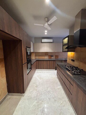 Kitchen in 4 BHK Builder Floor at DLF City Phase IV, Dlf Phase iv – for Rent
