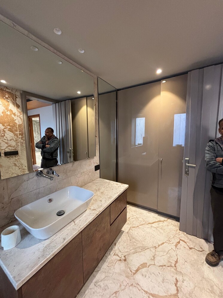 Bedroom, dlf-city-phase-iv 4 Bedroom 360 Sq.Yd. Builder Floor In Dlf Phase iv Gurgaon 8685174