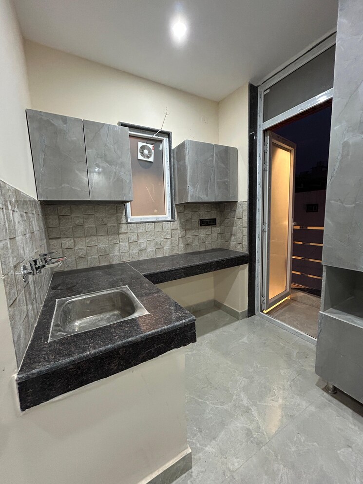 Kitchen, dlf-city-phase-iii 1 RK 580 Sq.Ft. Builder Floor In Sector 24 Gurgaon 8685114