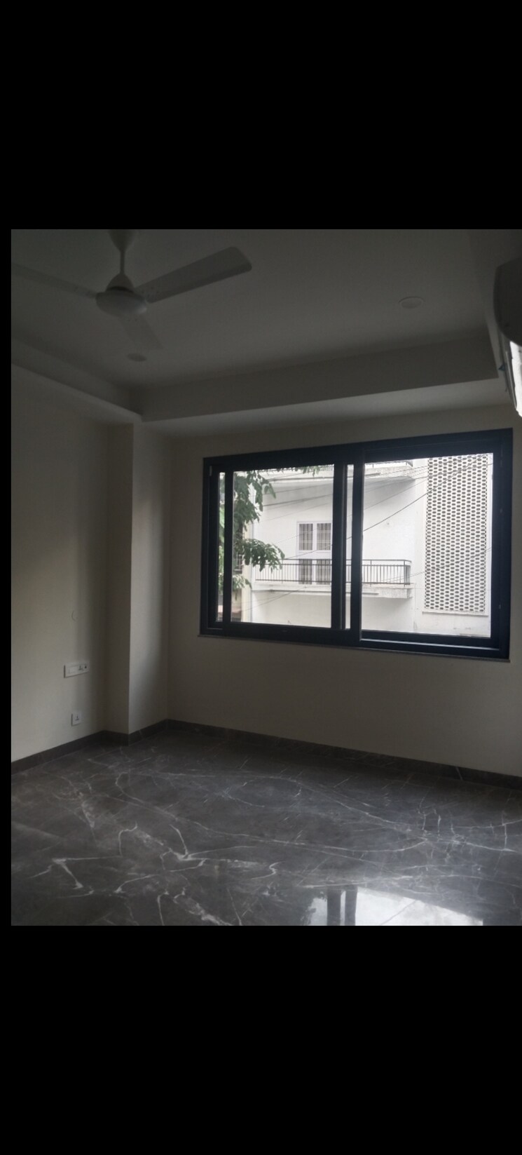 Room, south extension ii 3 Bedroom 200 Sq.Yd. Builder Floor In South Extension ii Delhi 8685215