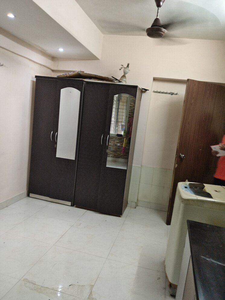 Room, vile parle west 1 Bedroom 400 Sq.Ft. Apartment In Vile Parle West Mumbai 8685202