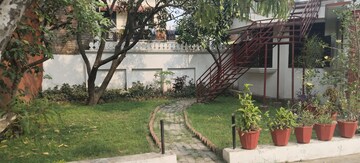 Room in  Pg at Dharampur Nehru Colony – for Rent