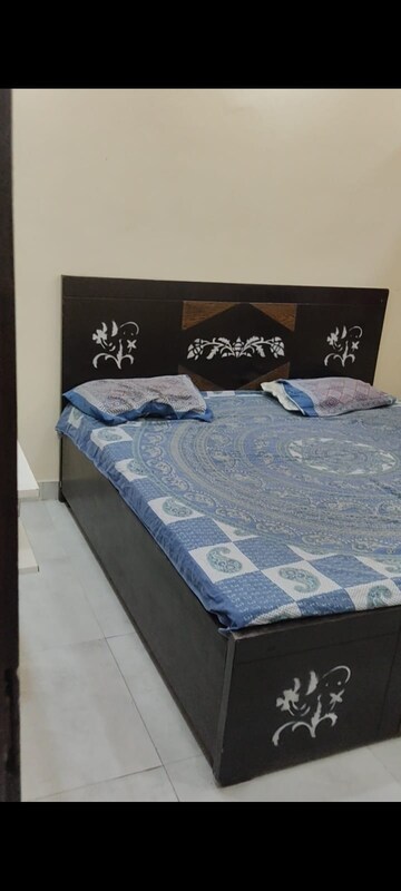Bedroom in 3 BHK Builder Floor at Dwarka Mor – for Rent