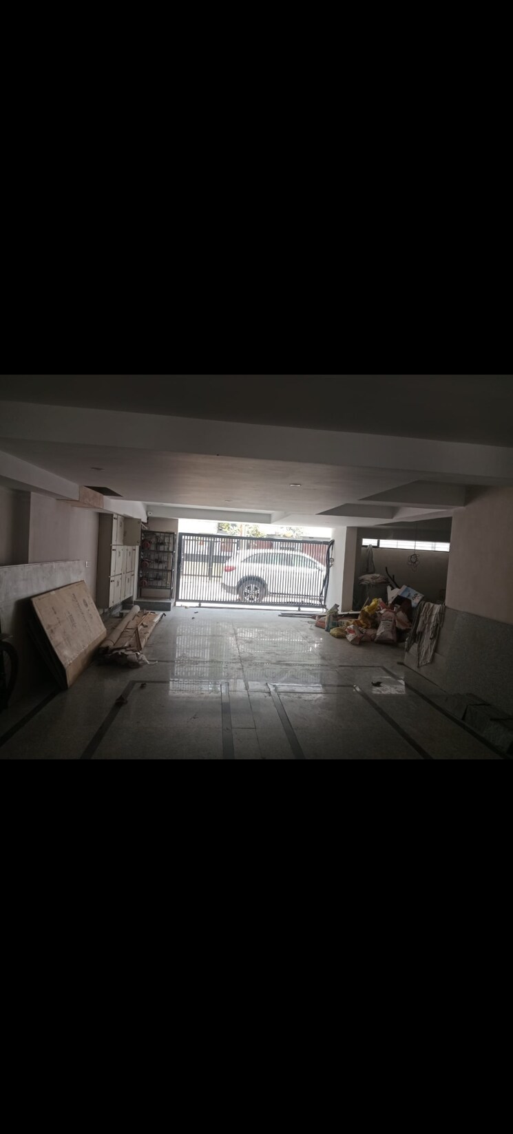  Parking, saket 3 Bedroom 250 Sq.Yd. Builder Floor In Saket Delhi 8685373