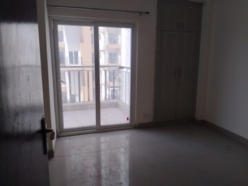 Room in 2.5 BHK Apartment at Amrapali Terrace Homes, Tech Zone 4 Greater Noida – for Rent