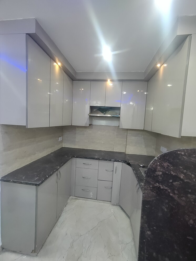 Kitchen, dwarka mor 2 Bedroom 60 Sq.Yd. Builder Floor In Dwarka Mor Delhi 8685529