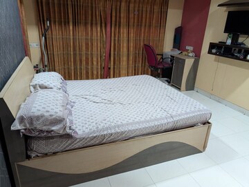 Bedroom in 3.5 BHK Apartment at Aristo Apartment, Andheri East – for Rent