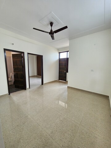 Furnished Amenities in 1 BHK Builder Floor at Chattarpur – for Rent