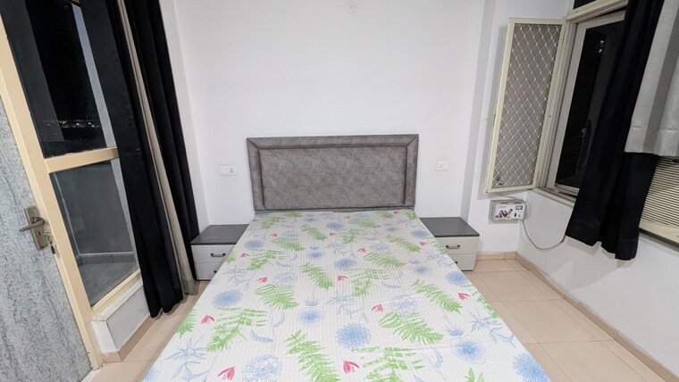 Room, sector 75 3 Bedroom 1050 Sq.Ft. Builder Floor In Sector 75 Faridabad 8685767