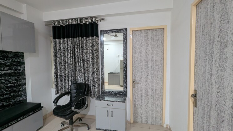 Room, sector 75 3 Bedroom 1050 Sq.Ft. Builder Floor In Sector 75 Faridabad 8685767