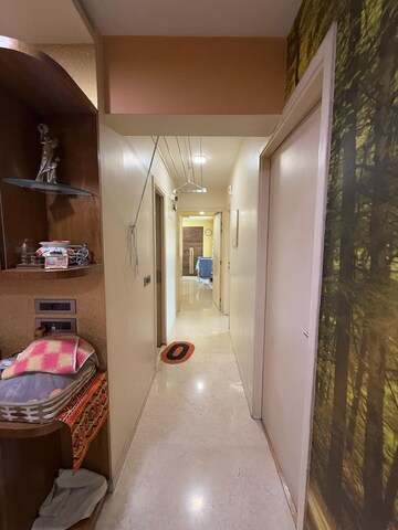 Building Lobby in 3 BHK Apartment at Hiranandani Meadows, Manpada – for Sale