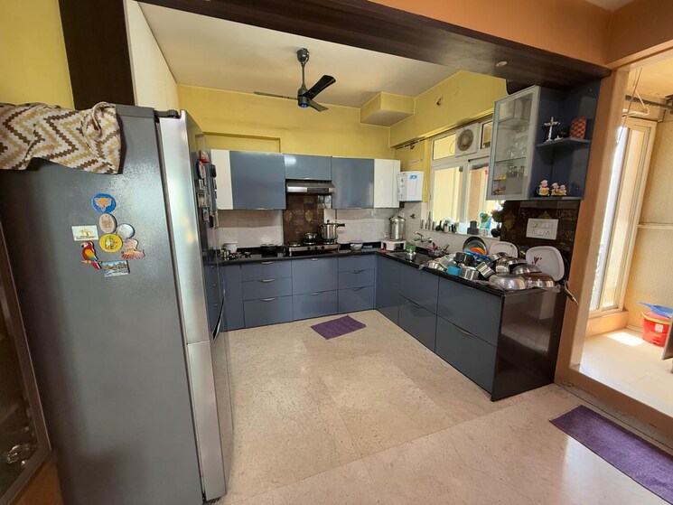 Team Area, hiranandani-meadows 3 Bedroom 1490 Sq.Ft. Apartment In Manpada Thane 8685691