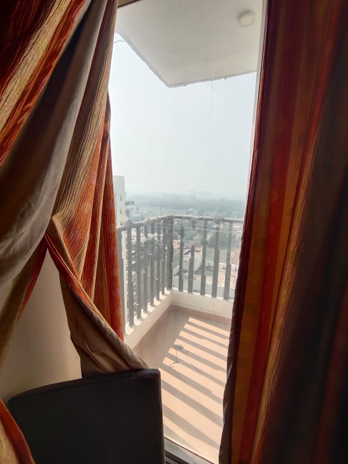 3 BHK 1975 Sq.Ft. Apartment in Emaar Palm Gardens