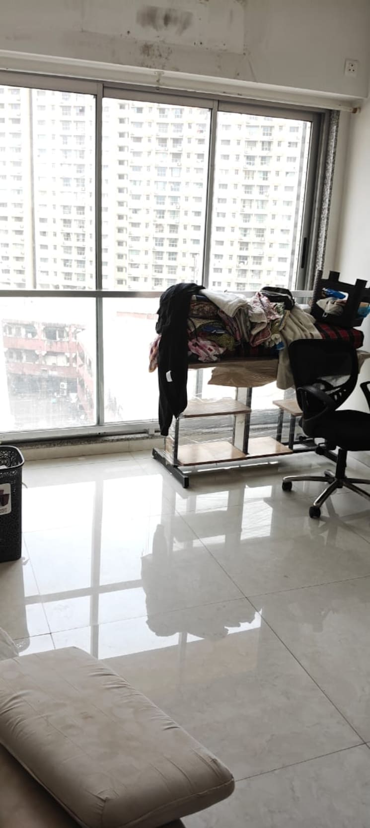 Room, andheri east 1.5 Bedroom 550 Sq.Ft. Apartment In Andheri East Mumbai 8686101