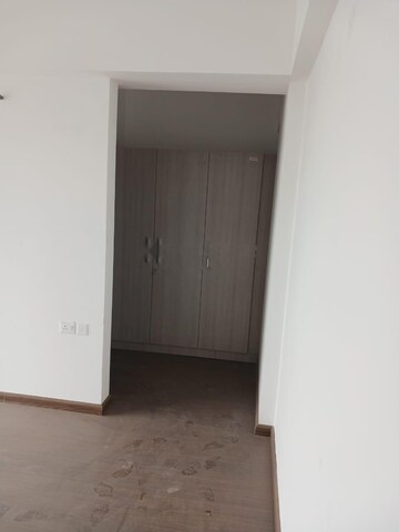 Room in 3 BHK Apartment at ATS Marigold, Sector 89a – for Rent