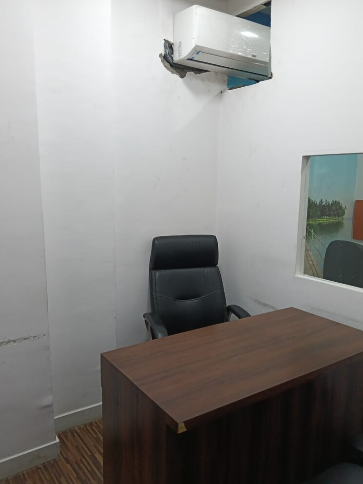 Team Area, sector 62 Commercial Office Space 2000 Sq.Ft. In Sector 62 Noida 8686091