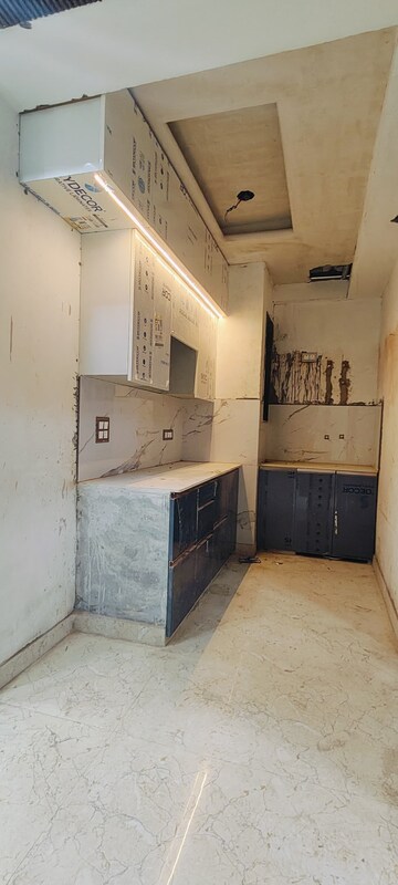 Kitchen in 3 BHK Builder Floor at Sector 51 – for Sale