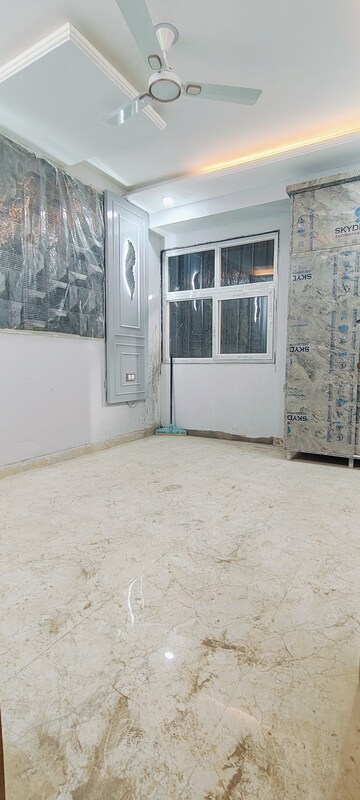 Bedroom in 3 BHK Builder Floor at Sector 51 – for Sale