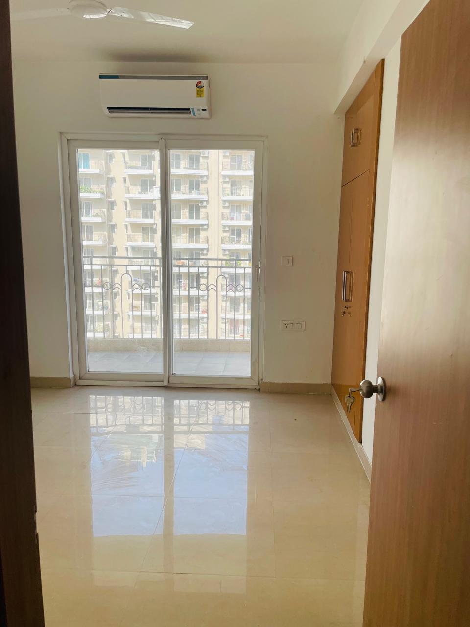 2.5 BHK + Study Room Apartment For Rent in Amrapali Dream Valley