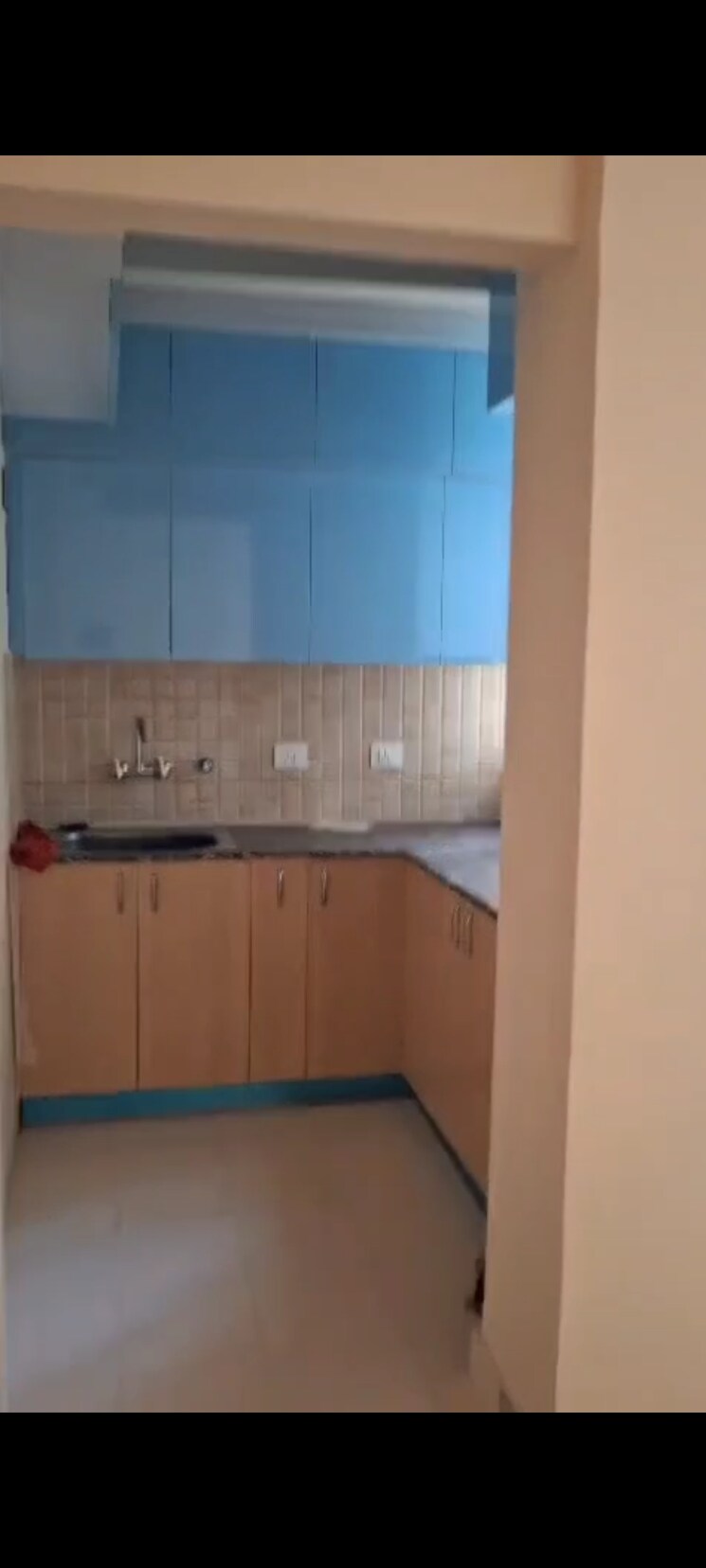 Bathroom, amrapali-dream-valley 2.5 Bedroom 920 Sq.Ft. Apartment In Tech Zone 4 Greater Noida Greater Noida 8686166