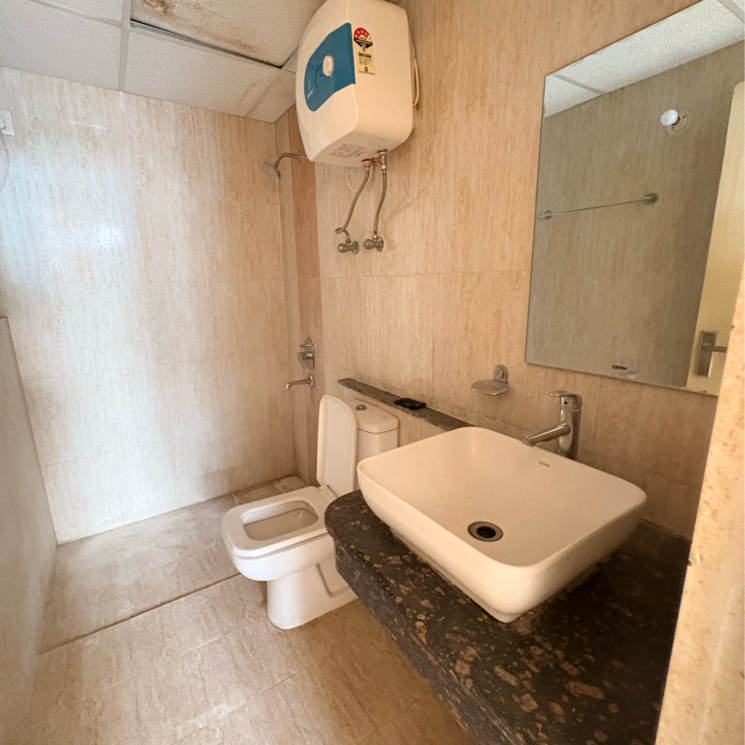 Bathroom, paarth-aadyant 3.5 Bedroom 1911 Sq.Ft. Apartment In Sushant Golf City Lucknow 8686139