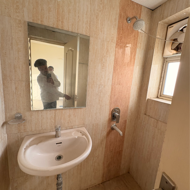 Bathroom, paarth-aadyant 3.5 Bedroom 1911 Sq.Ft. Apartment In Sushant Golf City Lucknow 8686139